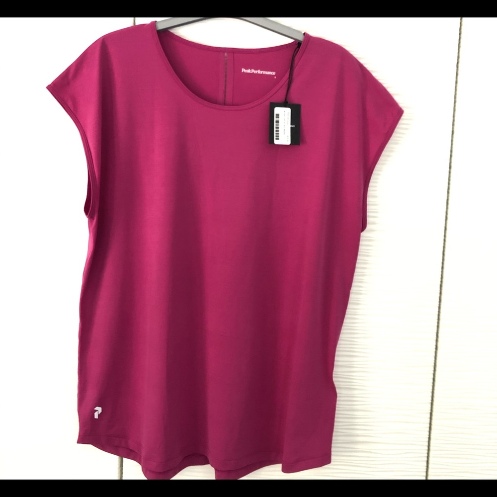 NWT - Peak Performance activewear top